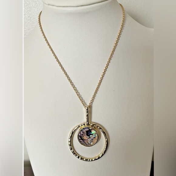 Jewelry - Gold Mother of Pearl Pendant Necklace